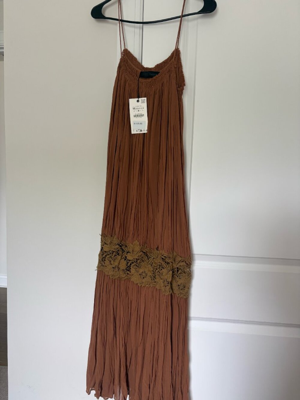 Zara ZW Collection NWT Wrinkled Embroidered Dress Pleated Ochre Size M - Picture 2 of 4